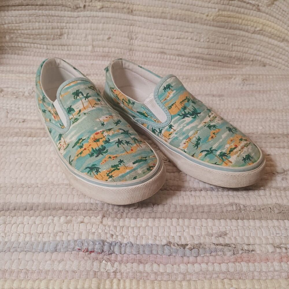 Sz 5, Slip On Old Navy Shoes - Paradise Wash